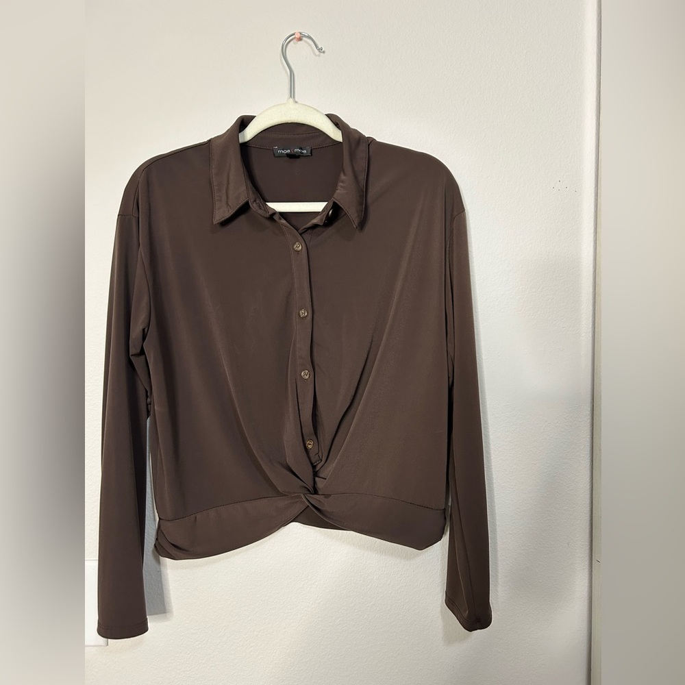 XL Moa Moa collar button blouse.